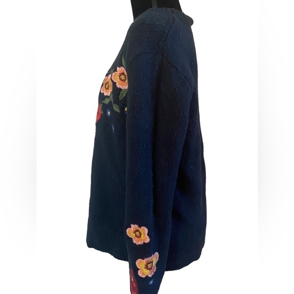 Cliche navy crew neck sweater with bright floral embroidery sz M - Picture 2 of 7